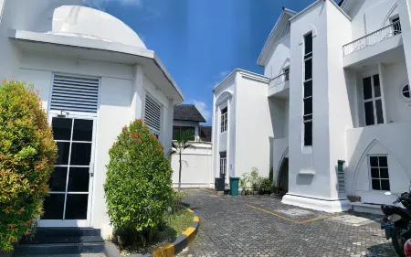 Madina Inn Hotel