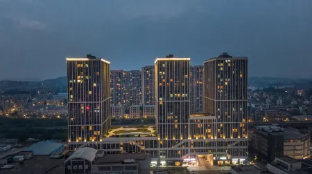 HanTing Hotel (Nanjing Railway Station Longhu Ziducheng) Отели рядом с достопримечательностью «Jinling Institute of Technology Xiaozhuang Campus»