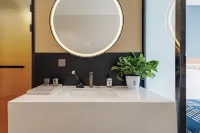 Homeinn MeiJuHotel (Shaoxing Paojiang Binhe Commercial Center)