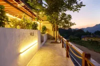 Guanluan Homestay Hotels in Jinfo Mountain Resort