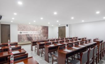 Chonpines Hotel (Baoding Xushui Railway Station Chenyang Avenue)