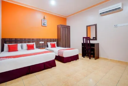 Hill Times Inn Hotel Отели рядом с достопримечательностью «Big Coral Cave ,Gunung Karang Besar»