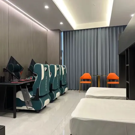Qichun Cloud Top Wings Hotel