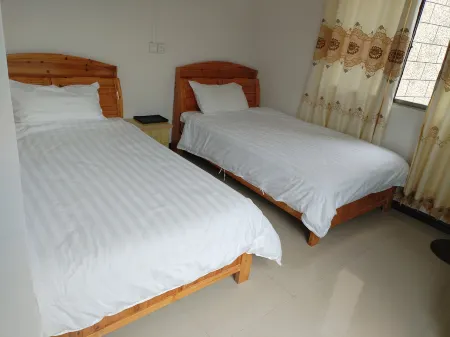 Waterfall Manor Отели в г. Луопинсянь