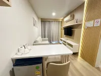 Choe Hotel Banbueng Hotels in Ban Bueng
