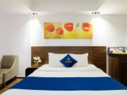 แซนดัลส์ ลิลี่ โฮเทล โรงแรมในด่าหลัต