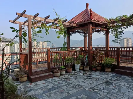 Pengshui Lantian Jingyuan Hotel Отели рядом с достопримечательностью «Qinglong Cave»