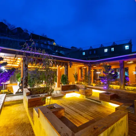 Longyin Cangshanxiao Hotel (Jiuhuang Mountain Rear Scenic Area)