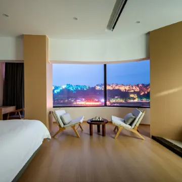 Jiangshang Lingyun · Qingwan Hotel (Zhanggong Bridge Shangzhongshun Gourmet Street)