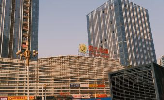 Yungui Shiguang Apartment (Guilin Hengda Plaza North High-speed Railway Station)