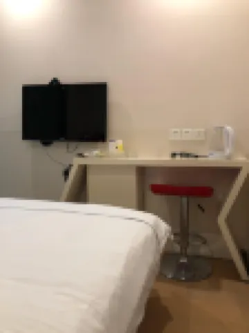 Aini Fashion Hotel (Xiuxiang Subway Station Guangxi University)