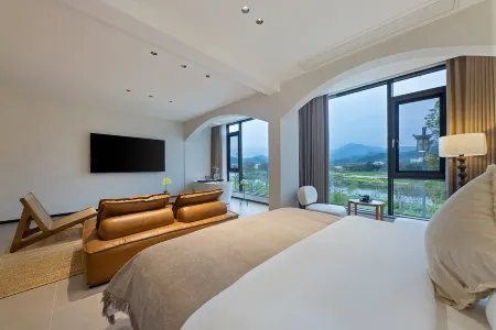 Floral Lux Hotel · Wuyuan Yuke Light Luxury Hotel (Jiangwan Scenic Area Store) Отели рядом с достопримечательностью «Jiangling Scenic Area»
