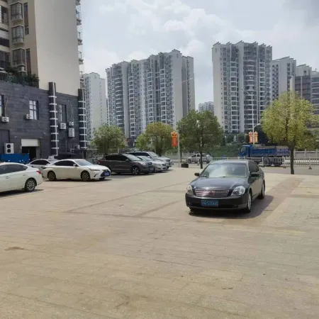 Vienna International Hotel（Zhanjiang Suixi Kongshengshan Scenic Spot）