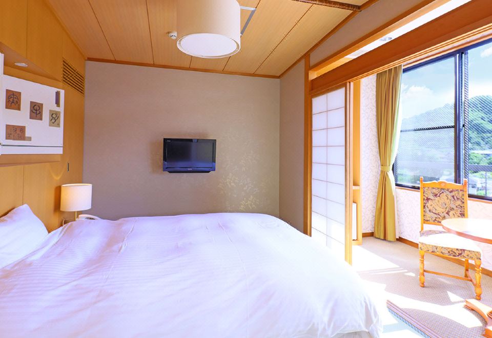 이와누마야 로비