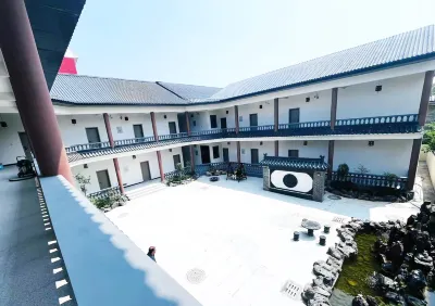 Shiguang B&B Hotels in Mengjin District