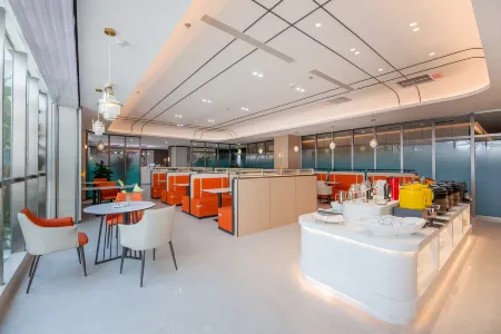 Weifan Hotel (Shijiazhuang Zhaiying South Street BranchFirst Hospital of Hebei Medical University) Отели рядом с достопримечательностью «Shijiazhuang Vocational and Technical College of Posts and Telecommunication (East Campus)»