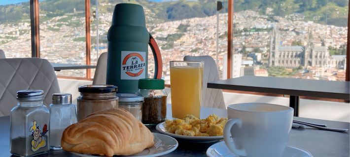 Hostal la Terraza - Roof Terrace Overlooking the North and Historic Centre Hotele w: Quito