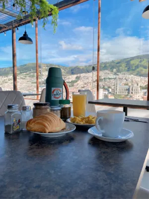 Hostal la Terraza - Roof Terrace Overlooking the North and Historic Centre Các khách sạn ở Quito