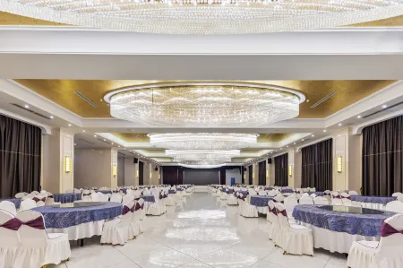 Jianmenguan International Hot Spring Hotel