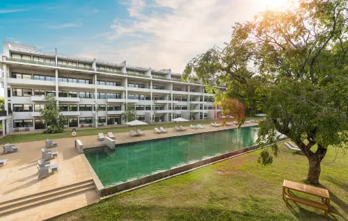 Jetwing Lake Hotels in Dambulla