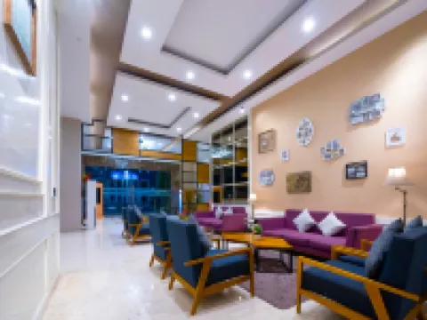 Triizz Hotel Semarang Hotels in Gayamsari