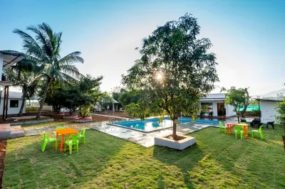 Lsq Ruturaj Farms Hotel di Wavarle