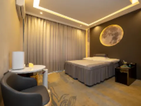 八宿川楚大酒店（318國道店） 八宿酒店