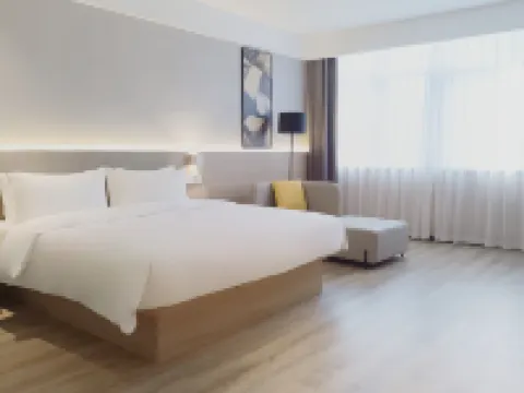 7 Days Premium Hotel (Hanzhong Yang County Zhengfu Xingzheng Fuwuzhongxin) Hotels in Yang County