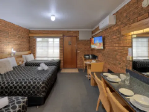 The Cottage Motor Inn Albury CBD Hotels in South Albury