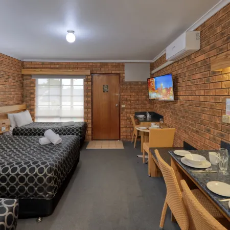 The Cottage Motor Inn Albury CBD