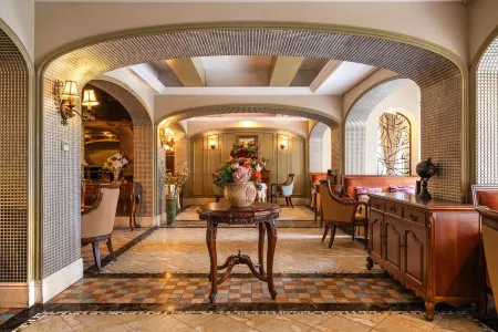 Ibis Hotel (Leshan City Center)