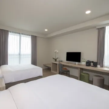 FLORAMOS HOTEL Hotels near Chengmei Hall