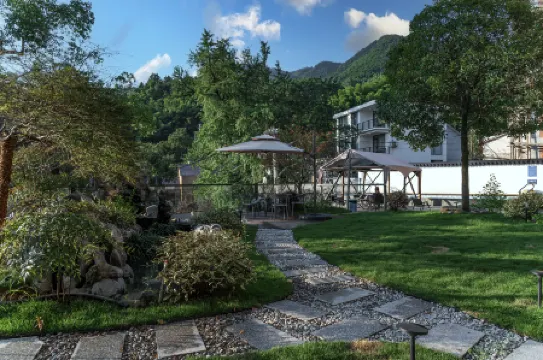 Tonglu Cangqiongjingshe Homestay Отели рядом с достопримечательностью «Huxiaoxia Riptide Adventure»