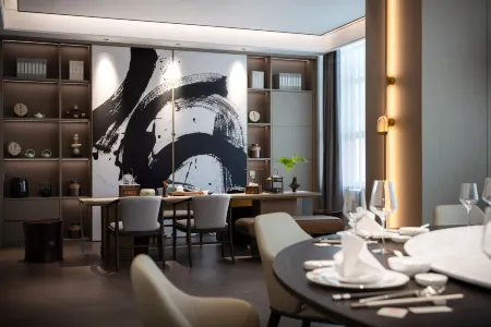 Media Hotel Отели рядом с достопримечательностью «Liuhe Pagoda»