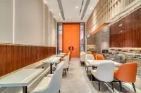SOLARA  Hotel