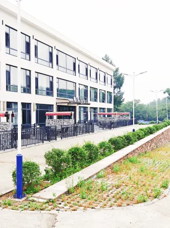 Yishan Banshui Resort Hotel, Kuandian Man Autonomous County Отели рядом со станцией Kuandian Railway Station