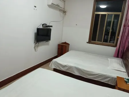 Xiuning Yajie Inn Отели рядом с достопримечательностью «Huangshan Panda Ecological Paradise»