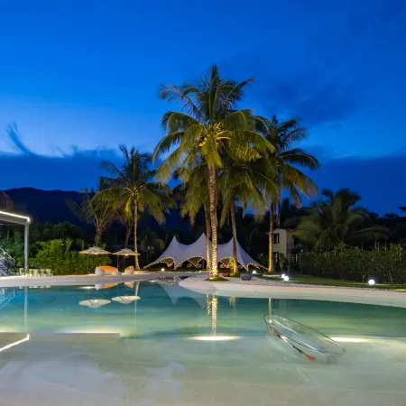Blue Bird·Infinity Pool Designer Ocean Villa (Riyuewan Store)Wanning