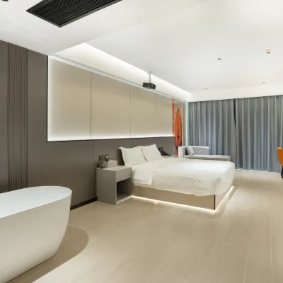 Qiongzhong Benhao Business Hotel Hotels near Hai Nan Bai Hua Ling