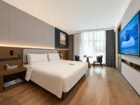 Atour X Hotel, South Square of Xiamen Railway Station Hotels near Siming