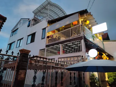 Hue Tho Homestay Отели рядом с достопримечательностью «Nguyen Dinh Chieu Walking Street»