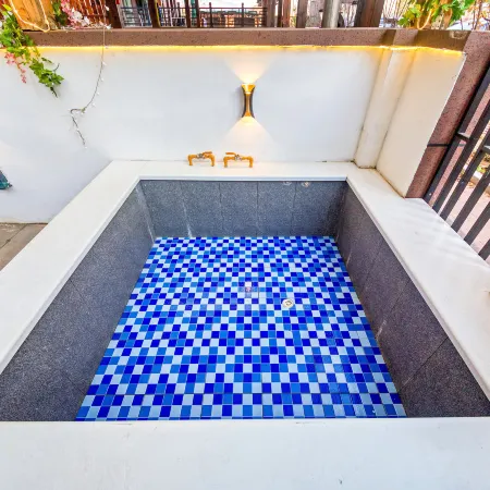 Jubaopen Hot Spring Courtyard