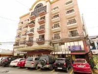 RedDoorz Plus near Johnson and Johnson Paranaque 鄰近Hannan International Manpower Corporation的酒店