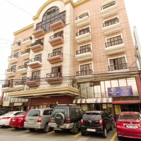 RedDoorz Plus near Johnson and Johnson Paranaque