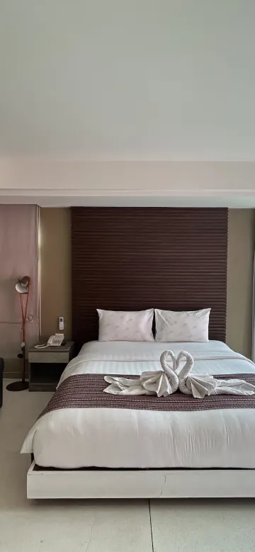 ห้องดีลักซ์วิวทิวทัศน์ภูเขา(เตียงคิงไซส์)