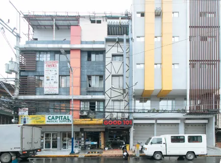 RedDoorz @ Good 101 Quiricada Manila Отели рядом с достопримечательностью «Chiang Kai Shek College»