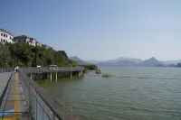 Water Forest Designer Holiday Villa (Hangzhou Lin'an Qingshan Lake Water Forest Scenic Area) - Strand
