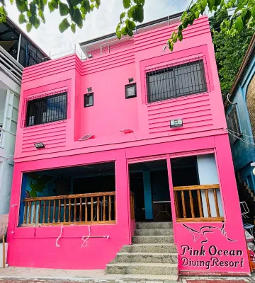 粉紅海洋潛水度假村 鄰近大拉古納海灘的酒店