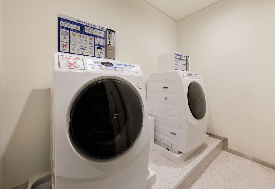 4. 호텔 유니조 교..