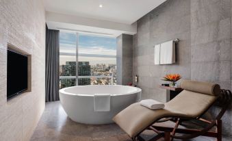Pullman Saigon Centre